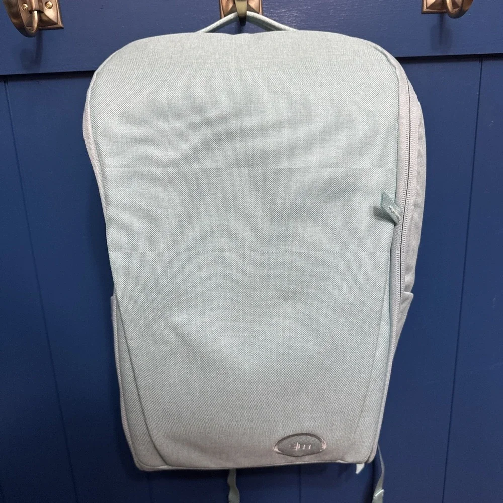 Simple Modern Wanderer Oasis 25 Liter Laptop Compartment Sleeve Backpack Bookbag